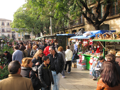 Image of large crowd of people at Autumn Leaf Festival in Clarion, Pennsylvania.