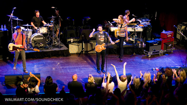 Image of Adam Levine and Maroon 5 in concert.