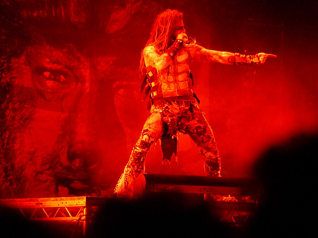 Image of Rob Zombie in live concert.