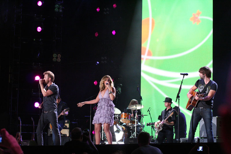 Image of singing group Lady Antebellum in concert.