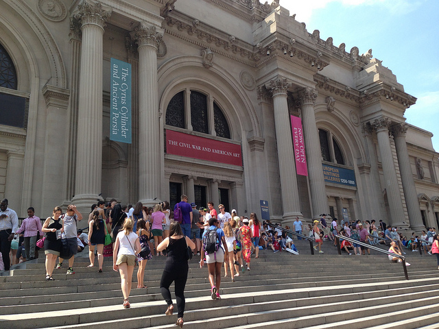 Image of front steps at the Metropolitan Museum of Art in NYC.